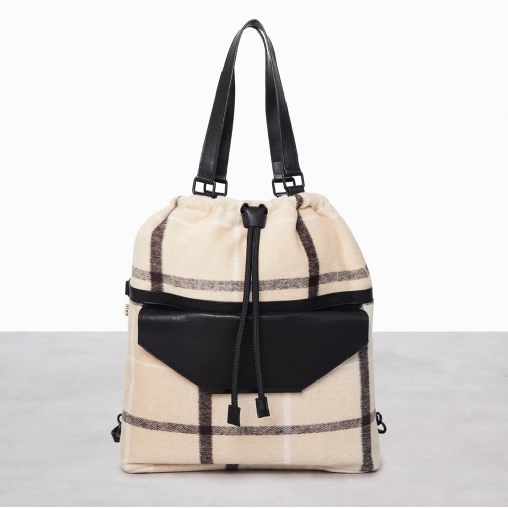 BEIS messenger tote in plaid